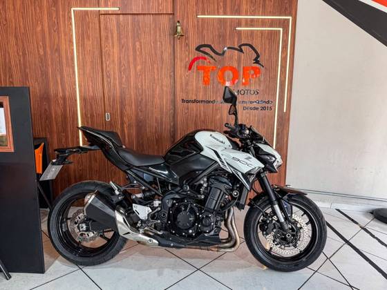 KAWASAKI Z900 